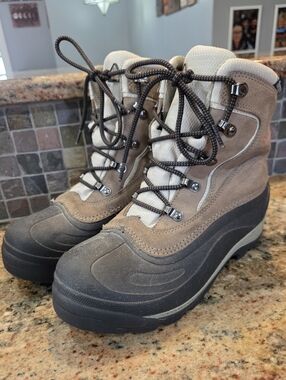 Columbia Cascadian Summit Women's Size 9 Winter Boots Tan BL1168 925 Hiking